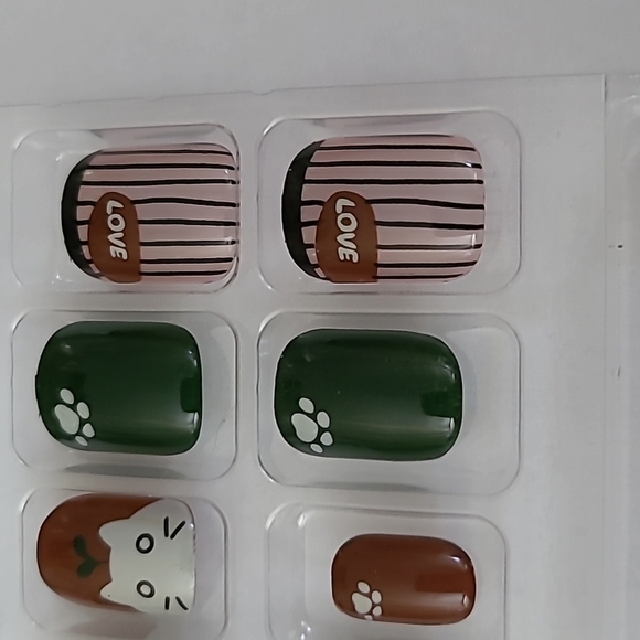 2/$16 Kitty Cat Press On Nails - Picture 13 of 15